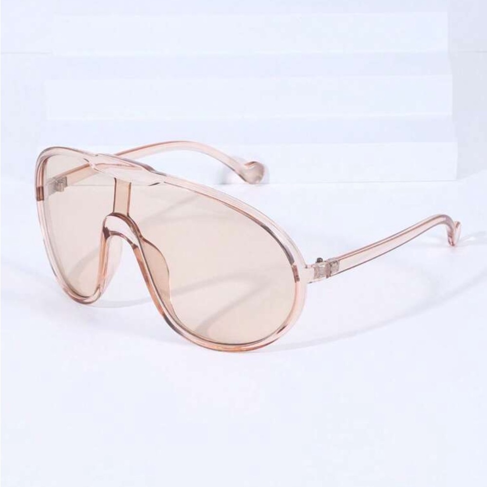 Geometric Aviator Frame Tinted Sunglasses